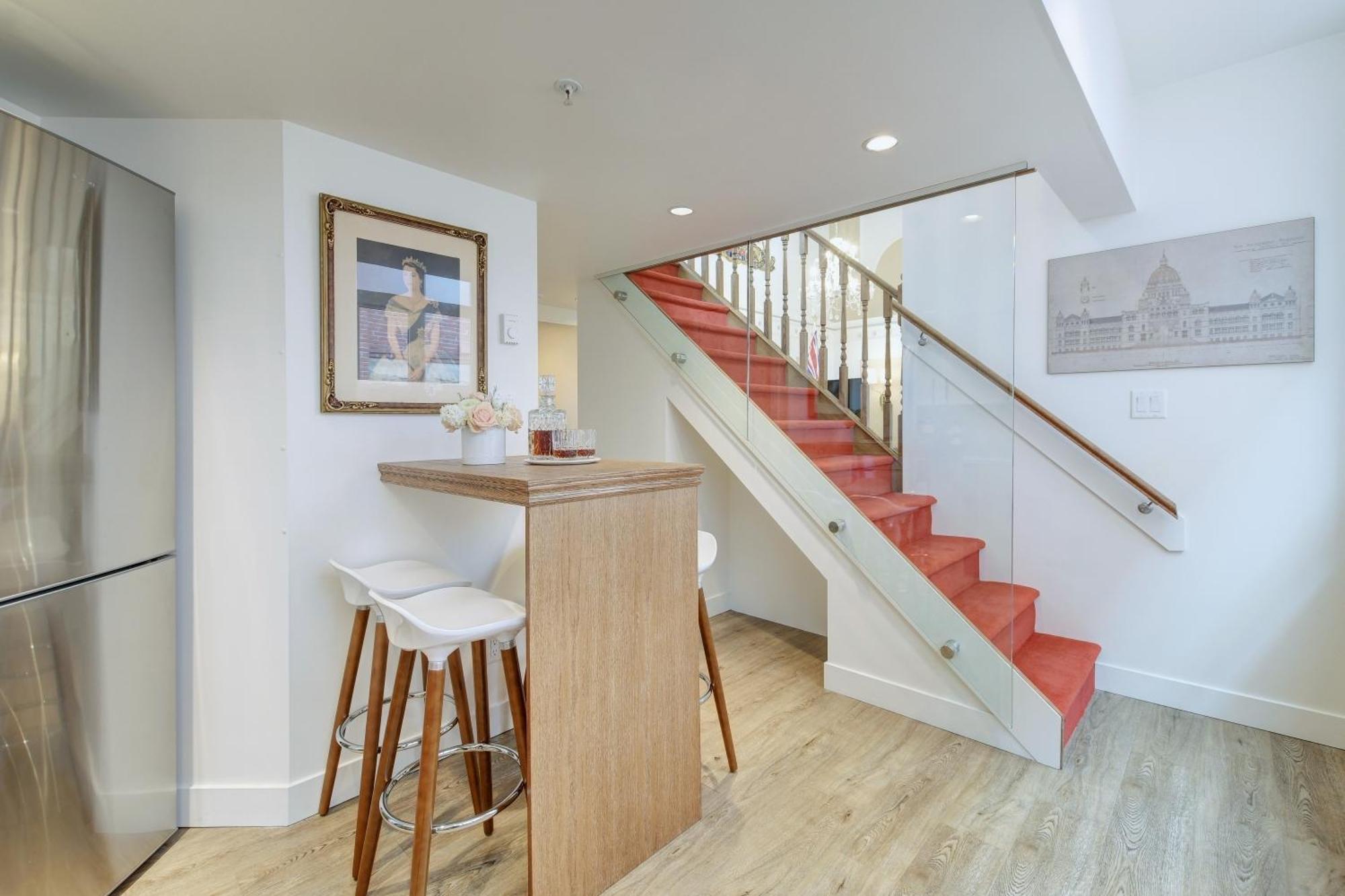 Victoria'S Parliamentary Suite With Private Rooftop Patio & Harbour View Екстер'єр фото